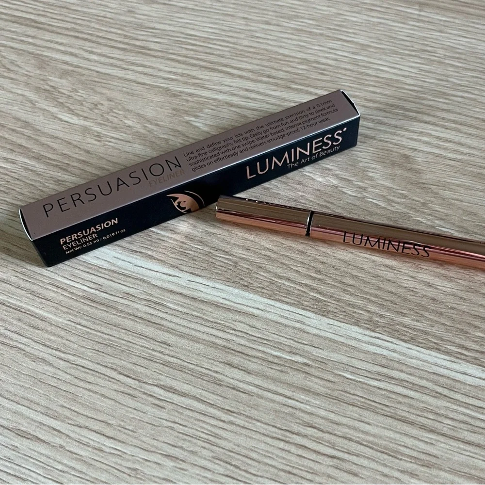 Luminess Persuasion Charcoal Liquid Eyeliner